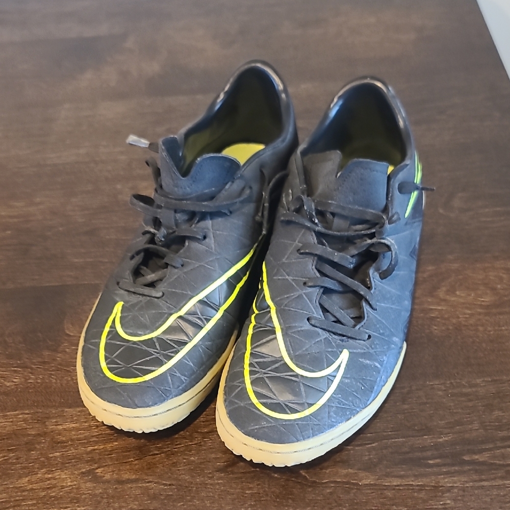 Nike Hypervenom Phelon II IC Black Volt Soccer Shoes Mens